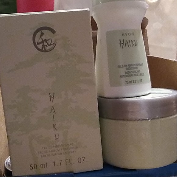 Avon Other - ⭐3 pc set⭐layered package